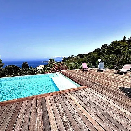 Avec Piscine Βίλα *